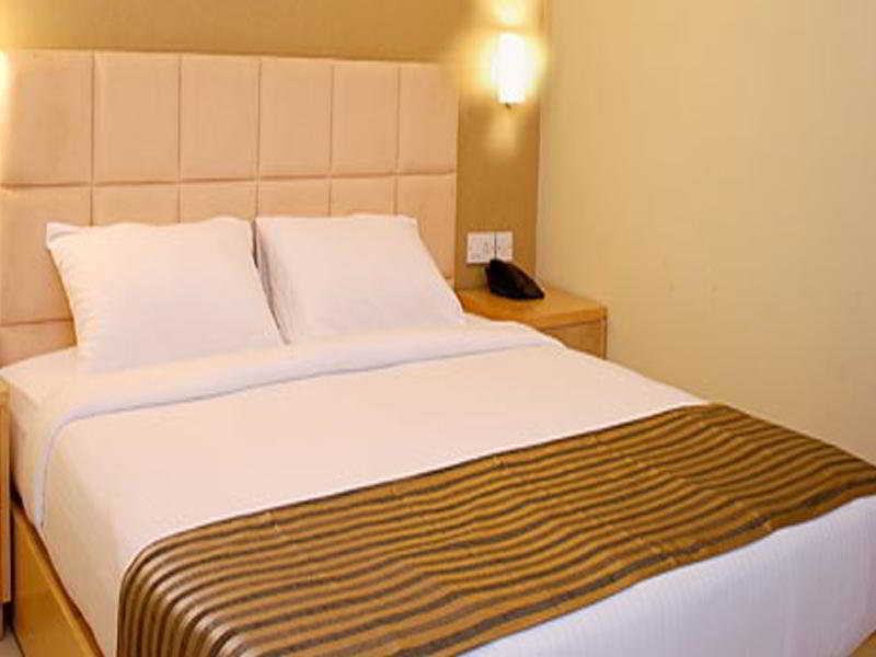 Sandalwood Hotel & Suites Santa Cruz Exterior foto